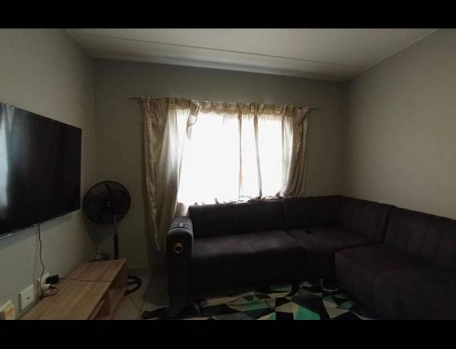 2 BEDROOM APARTMENT FOR SALE IN RIVERSIDE VIEW EXT 35
